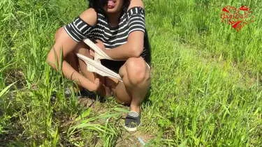 Desi sex mms A mischievous Desi girl teasing in an open pasture