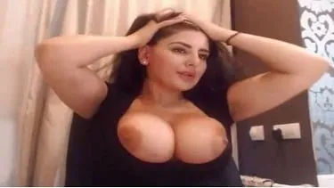 Desi sex Sexy Indian model with large breasts on a live webcam