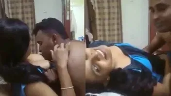Hindi bf Sinhalese Wife Sucked in Front of Hubby