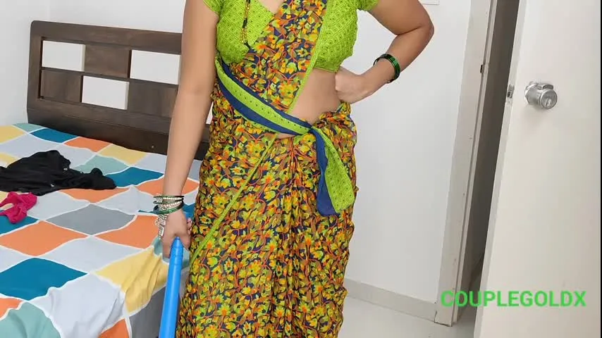 Komal’s Maid Jaadu Was Cleaning and Found a Dildo.