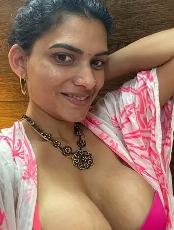 Mallu Model Resmi Nair First Time Pussy Fucking