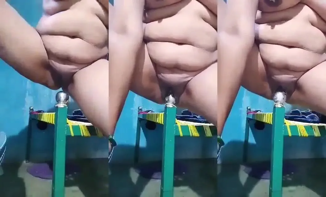 XXX hindi bf Aunty Masturbate Using Bed Leg